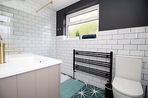 Stylish 3 Bed Home In Bath - Private Parking Wifi
