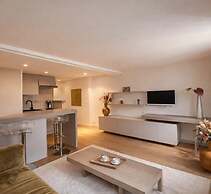 1532 Mouffetard