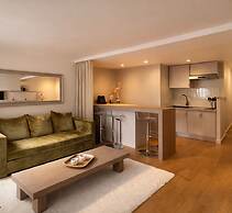1532 Mouffetard