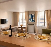 1532 Mouffetard