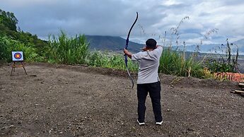 Arkaluna Resort And Adventure