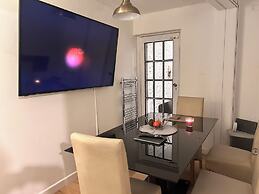 Charming 4-bedroom House Rental in Basildon, UK