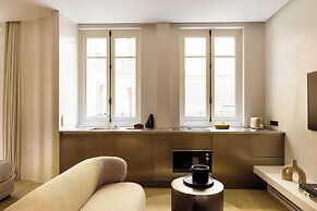 Luxurious Astorg Residence