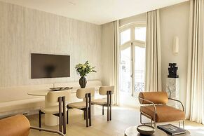 Luxurious Astorg Residence