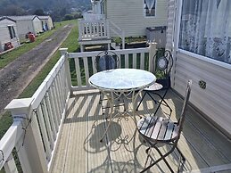 2bed-cabin Sleeps 4, Wifi, Free Parking, Sea Views