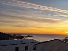2bed-cabin Sleeps 4, Wifi, Free Parking, Sea Views