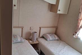 2bed-cabin Sleeps 4, Wifi, Free Parking, Sea Views