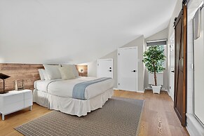 426 Hotel du Lac