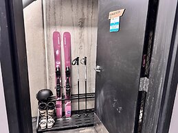 Powder and Par Penthouse
