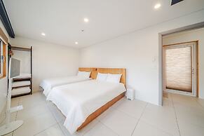 Gyeongju Awesomeway Pool Villa