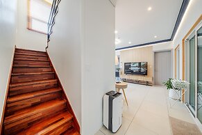 Gyeongju Awesomeway Pool Villa