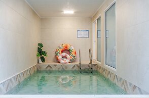 Gyeongju Awesomeway Pool Villa