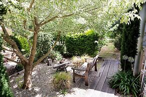 Spacious 4-bed Home in Central Tenterfield