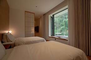 Emeishan XiaoshanQing Luxury Resort