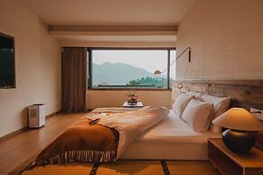 Emeishan XiaoshanQing Luxury Resort
