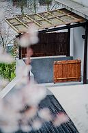 Emeishan XiaoshanQing Luxury Resort