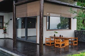 Emeishan XiaoshanQing Luxury Resort