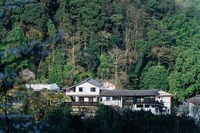 Emeishan XiaoshanQing Luxury Resort