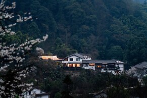 Emeishan XiaoshanQing Luxury Resort