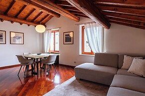 Attico nel cuore di via Mazzini