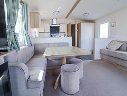 The Beachside Hideout - St Michaels Caravan Park