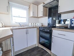 The Beachside Hideout - St Michaels Caravan Park