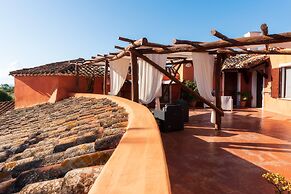 Hotel with swimming pool in Bari Sardo