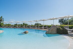 Hotel with swimming pool in Bari Sardo