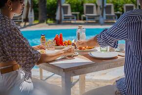Hotel with swimming pool in Bari Sardo