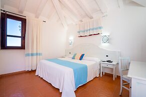 Hotel with swimming pool in Bari Sardo