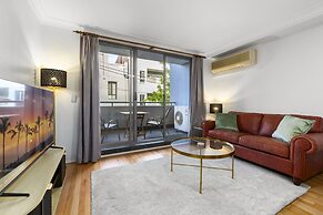 Bright 1-bed Apartment in Central Redfern