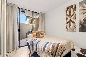 Beachside Studio With Pool and Gym Access