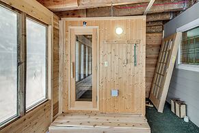 4-season Recreation: Secluded Pike River Cabin