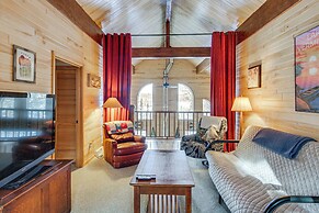 4-season Recreation: Secluded Pike River Cabin