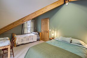 4-season Recreation: Secluded Pike River Cabin