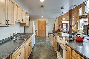 4-season Recreation: Secluded Pike River Cabin