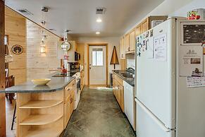 4-season Recreation: Secluded Pike River Cabin
