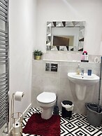 Luxury Apartment - Lakeside