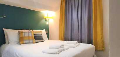 Oyo Studio @74