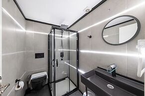 Frame Luxury Apartments