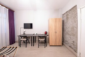 Frame Luxury Apartments