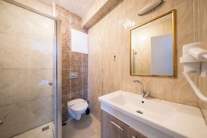Frame Luxury Apartments