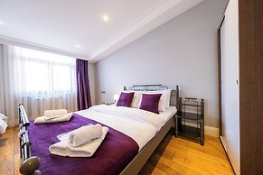 Frame Luxury Apartments