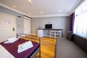 Frame Luxury Apartments