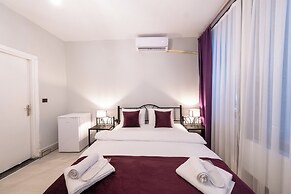 Frame Luxury Apartments