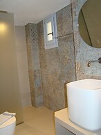Efis Apartments