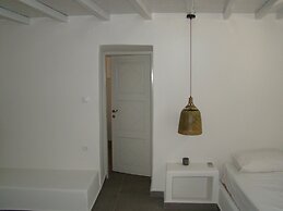 Efis Apartments