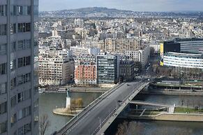 Paris Center Emeriau