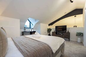 Luxury Church Conversion in Hale - Sleeps 4