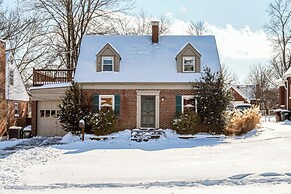 Cincy Area Bungalow w/ Deck & Yard, Pets Welcome!